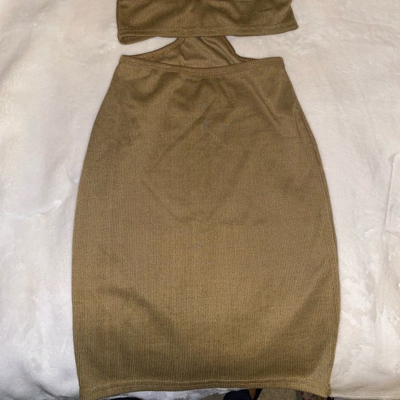 Olive green cut out dress! - Picture 4 of 5